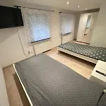 Haus Fuer 8 Personen Бремен