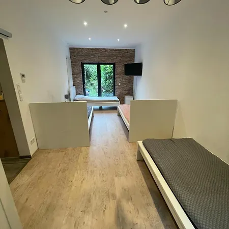 Haus Fuer 8 Personen بريمين